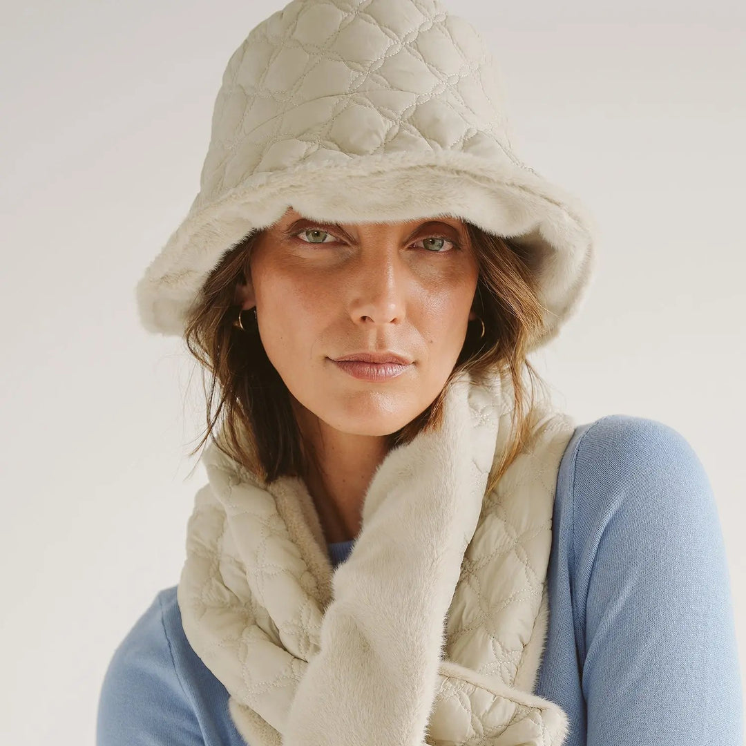 Frosty Bucket & Scarf (Set)